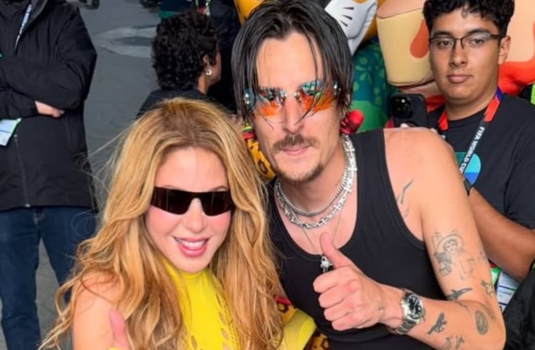 Danny Ocean se lanza a los brazos de Shakira en la ceremonia inaugural