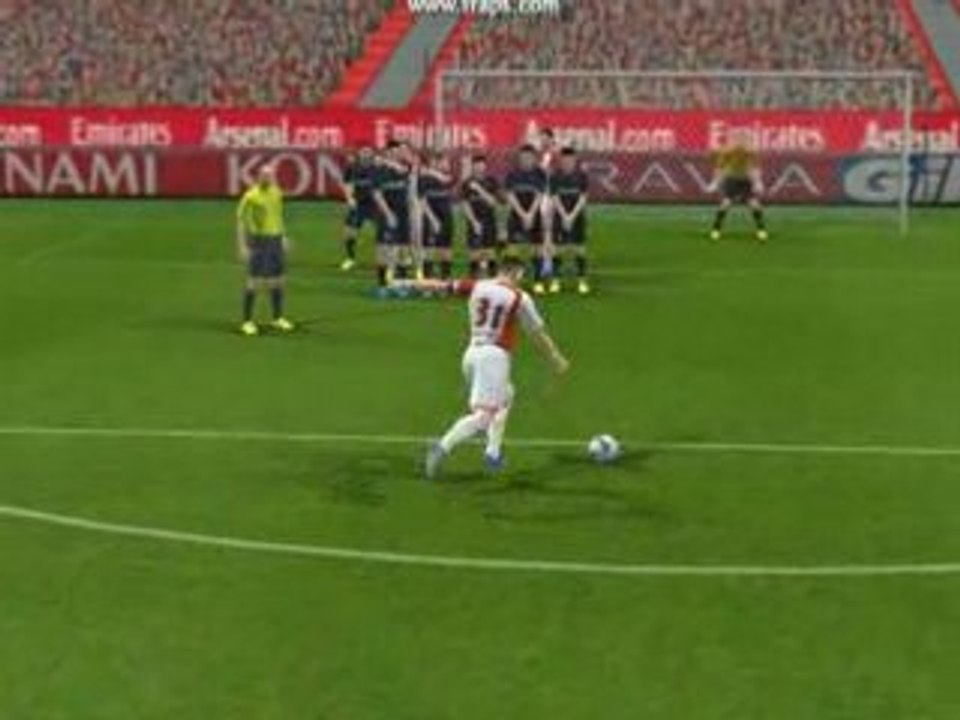 PES 2008 Coup franc de SCHWEINSTEIGER