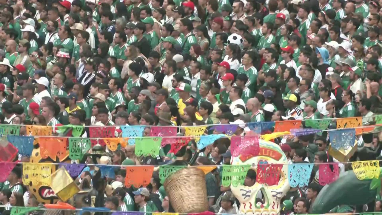 La reacción del Zócalo al gol de Raúl Jiménez