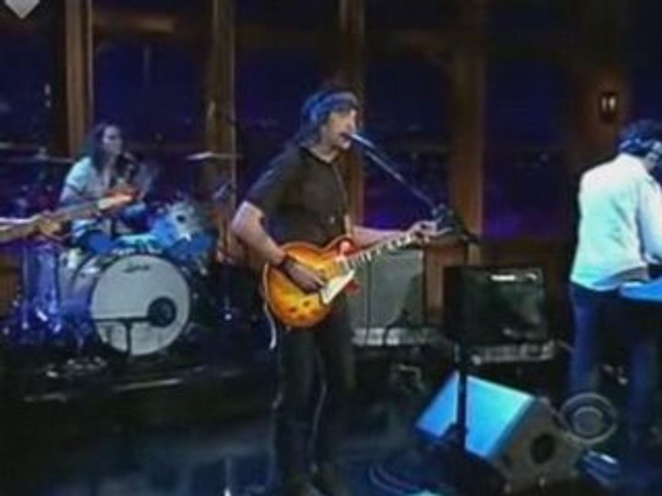 MGMT - Weekend Wars (on Late Late Show)