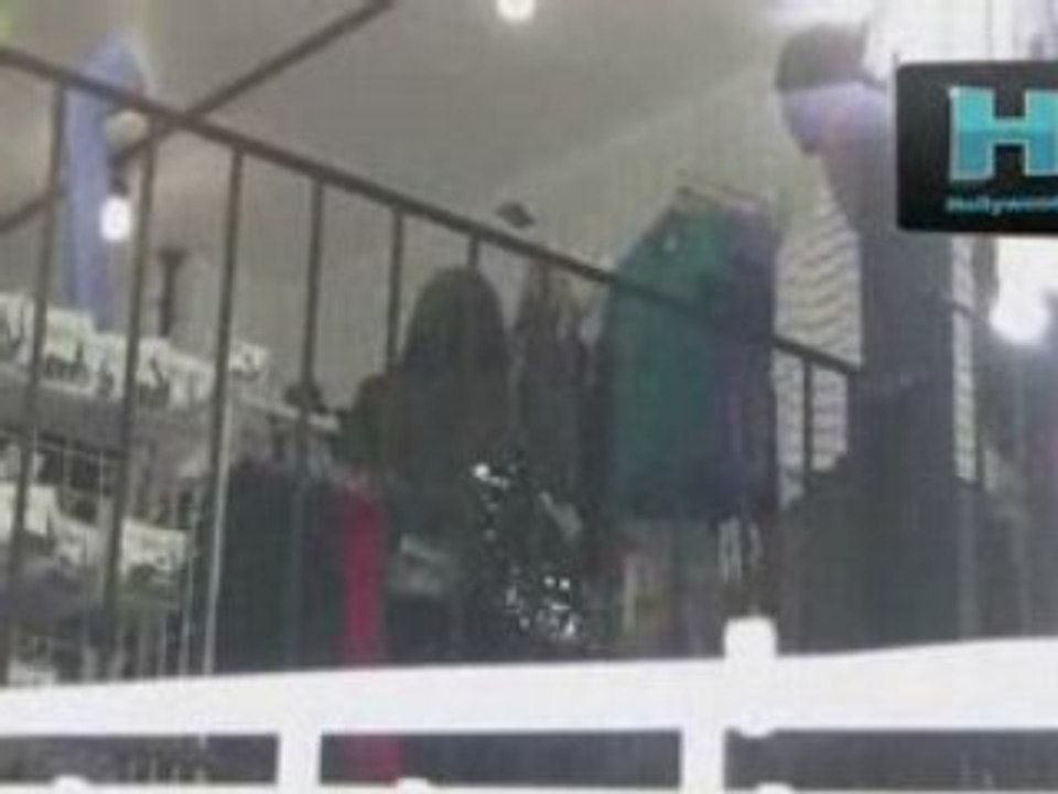 Beyonce Shopping in WestHollywood