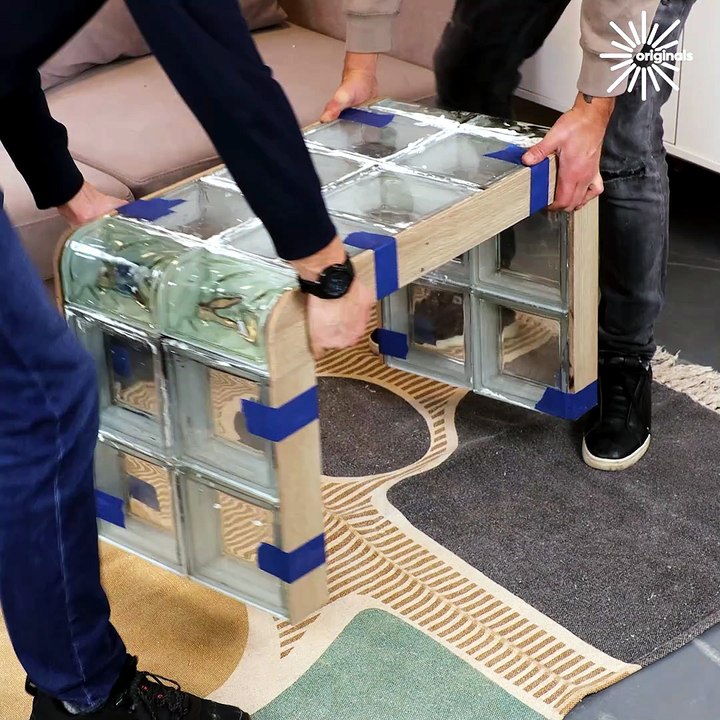 Building a stunning table with glass blocks