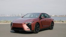 The new Lexus ES 500e Luxury Design in Sonic copper
