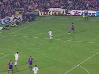 luis figo(fcb) but vs real madrid
