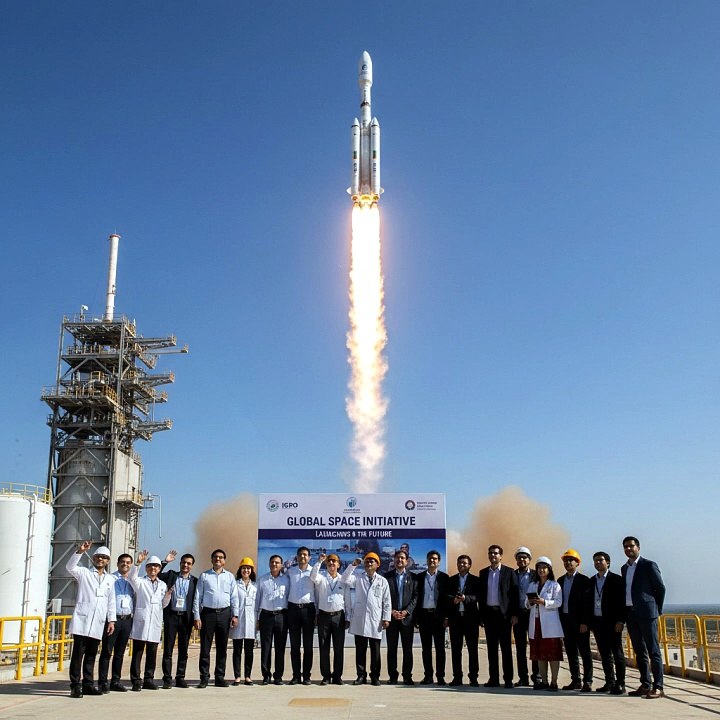 ISRO's NEXT BIG LEAP! India's Space Race Dominance?