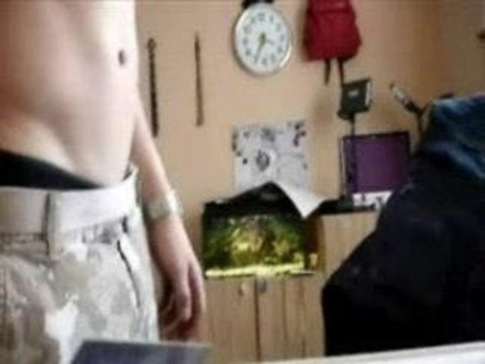 Regis fait de la musculation