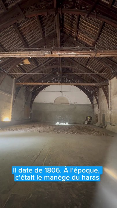 La superbe charpente du Normandy, à Saint-Lô, entièrement dévoilée