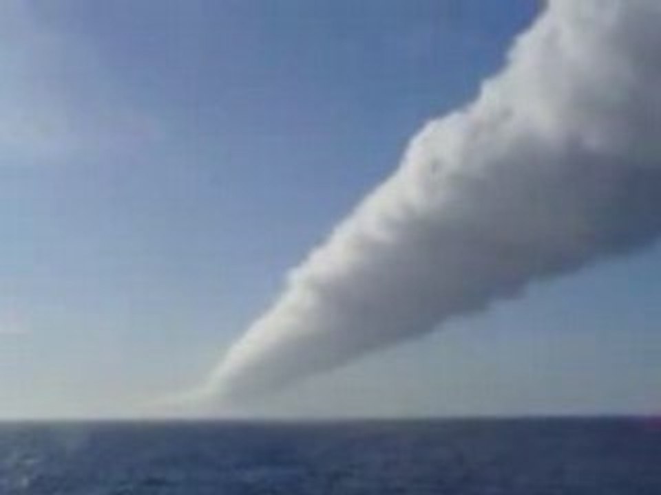 TRES GROS CHEMTRAIL