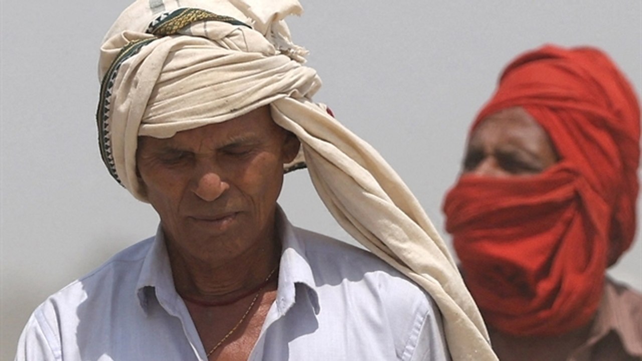 How Extreme Heat Threatens India's Economy
