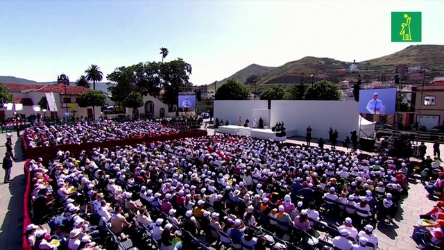 El papa vuelve a defender a los migrantes desde Canarias y les llama a integrarse