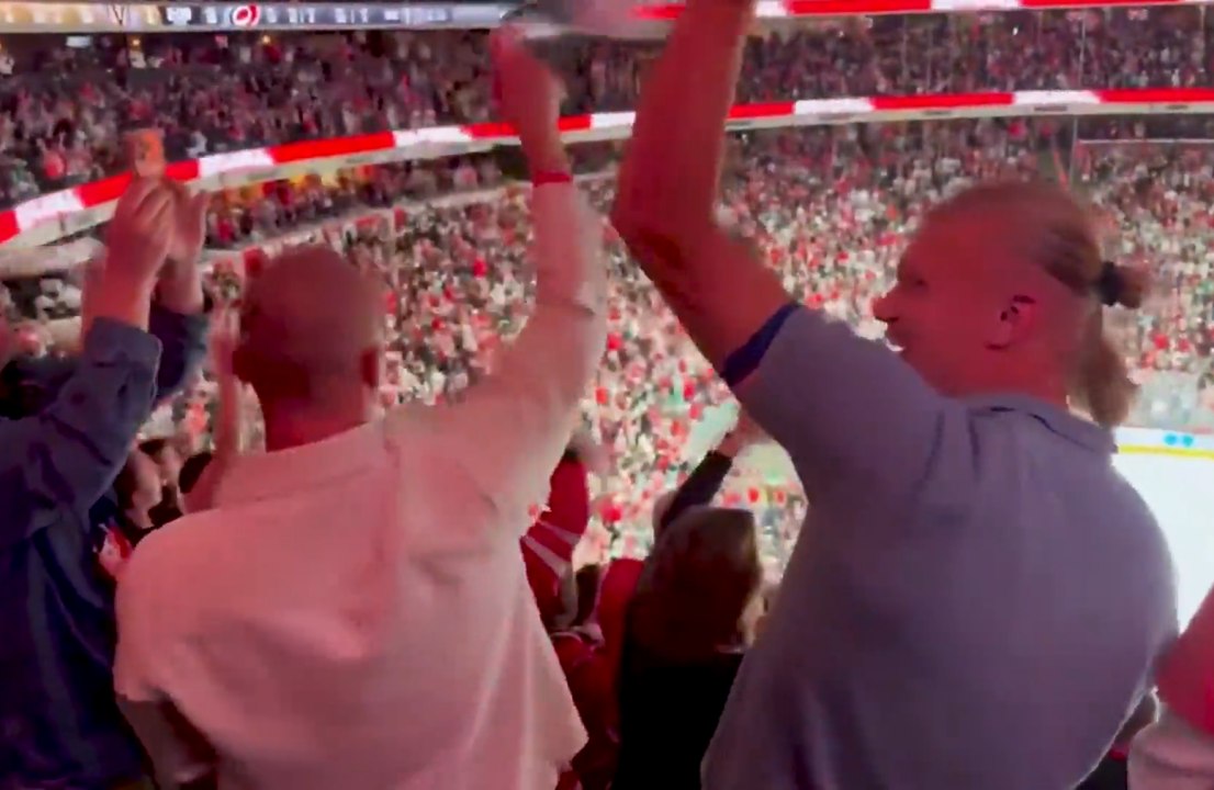 Haaland, altro che Mondiali: il norvegese si diverte a vedere la Stanley Cup