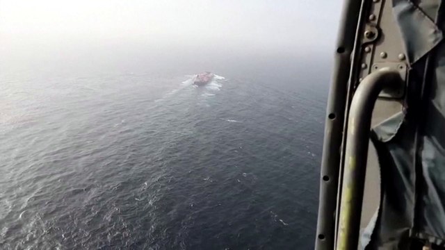 القيادة المركزية الأميركية تنشر لقطات لقواتها خلال فرض الحصار البحري على ايران في مضيق هرمز