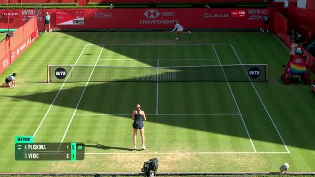 Queen's - Vekic rejoint le dernier carré
