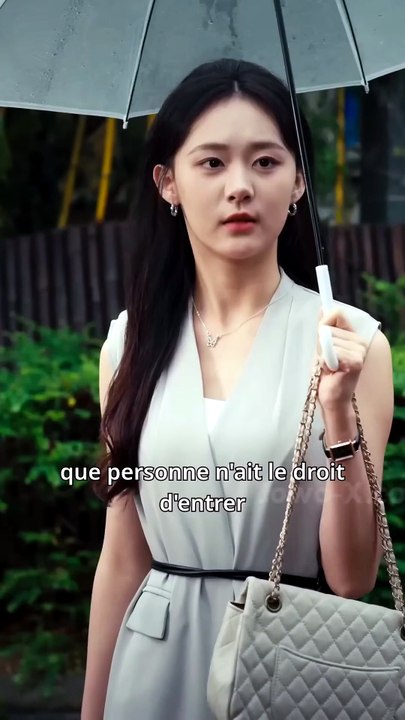 Elle se réveille 8 ans plus tard et demande le divorce sur-le-champ !