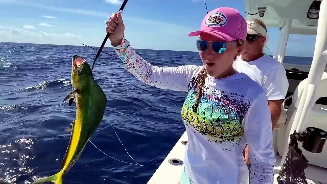 Offshore Fishing with a Florida Keys Local Legend _ Tuna & Mahi