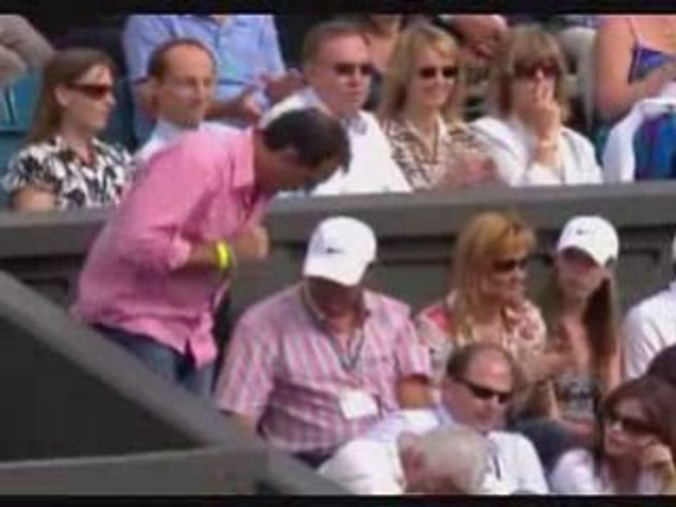 Wmd_10138161_08072007_federer_makes_it_five_in_a_row_1000