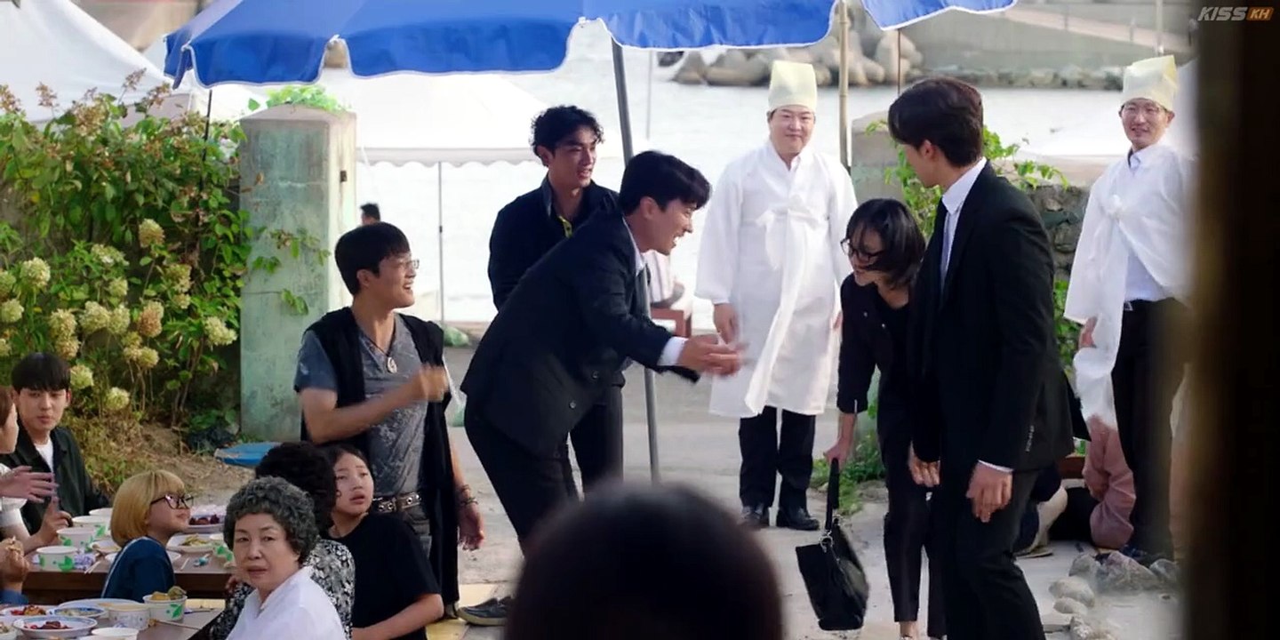 Hometown Cha-Cha-Cha Episode 16