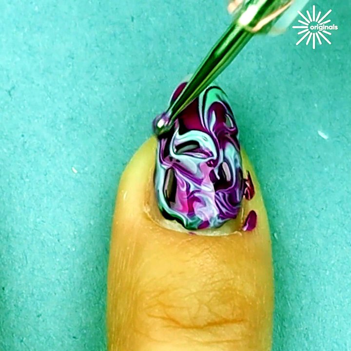 The best way to create marble nails! 💅🍥