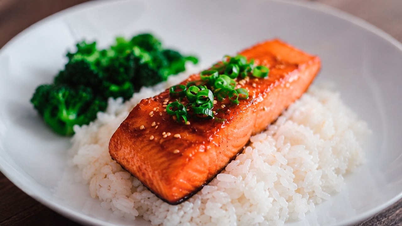 What Makes Salmon Taste Rich In 10 Minutes? 🔥