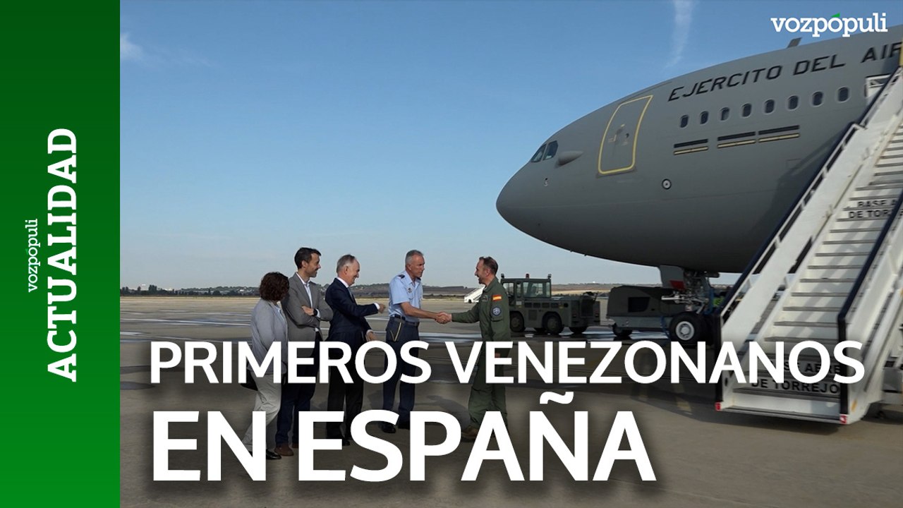 Aterrizan en Torrejón de Ardoz (Madrid) los primeros 76 españoles repatriados desde Venezuela