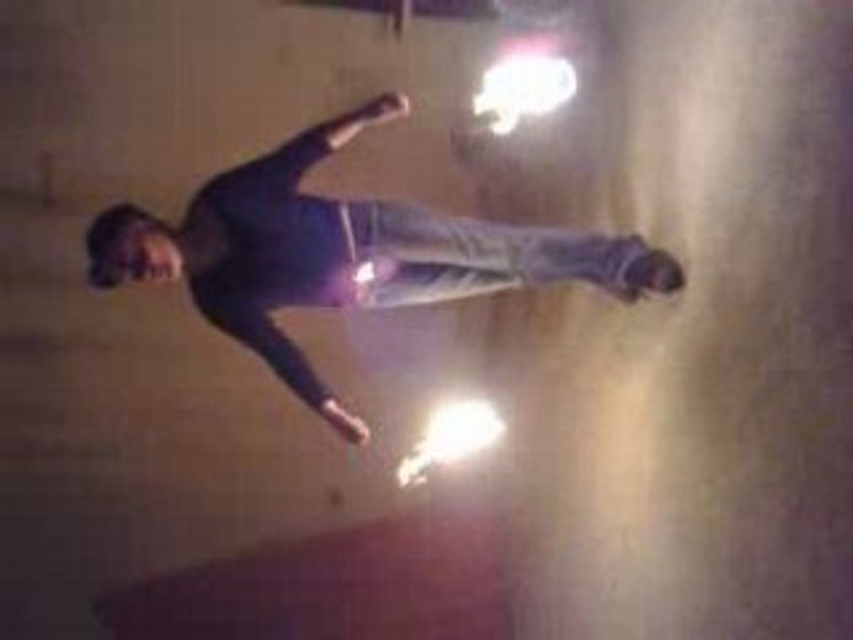 Farfadette en mode bolas enflammées