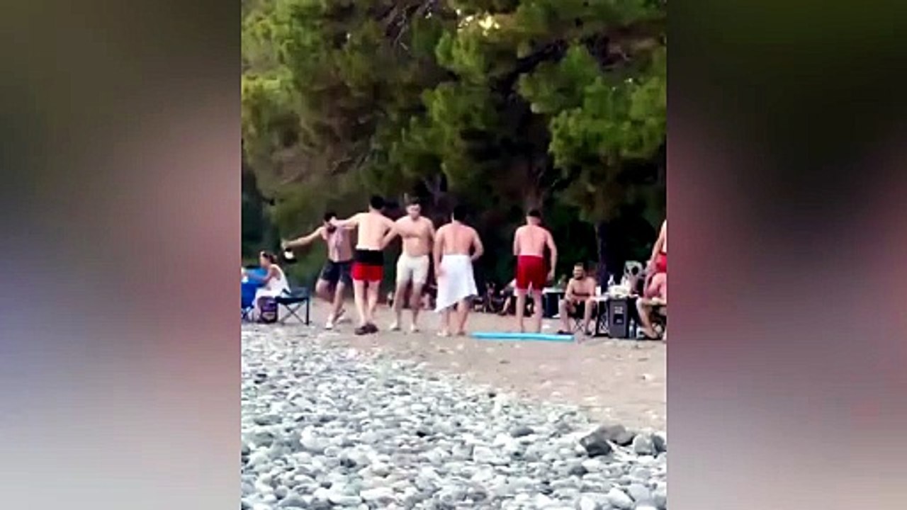 Ne Kural Tanıdılar Ne Zabıta Dinlediler! Fethiye’de Tatilcileri Bezdiren Taşkınlık