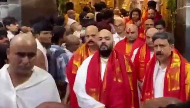 Anant Ambani Visits Tirumala Temple, Donates Hair | WATCH