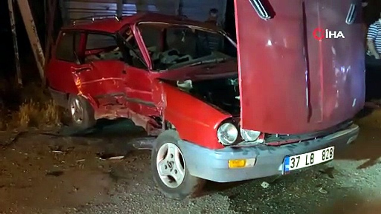 Kastamonu’da iki otomobil çarpıştı: 8 yaralı