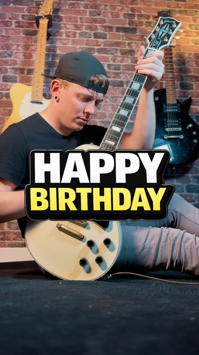 POV : Ma guitare me souhaite un joyeux anniversaire 🎂