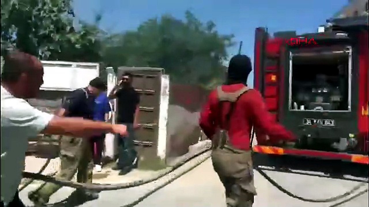 Silivri'de korkutan yangın: 150 hektar kül oldu, alevler evlere sıçramadan söndürüldü