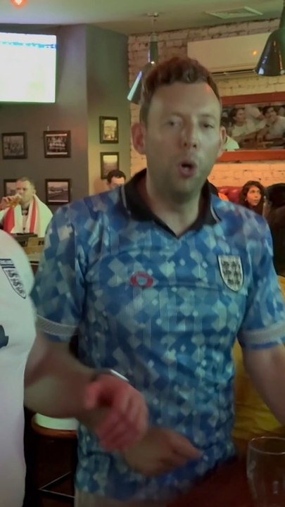 England fans at NYC bars for World Cup party