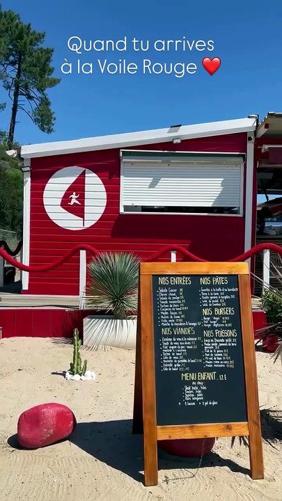 Quand tu arrives à la Voile Rouge, à la plage de Scaffa Rossa ❤️ Restaurant Corse en bord de me.mp4