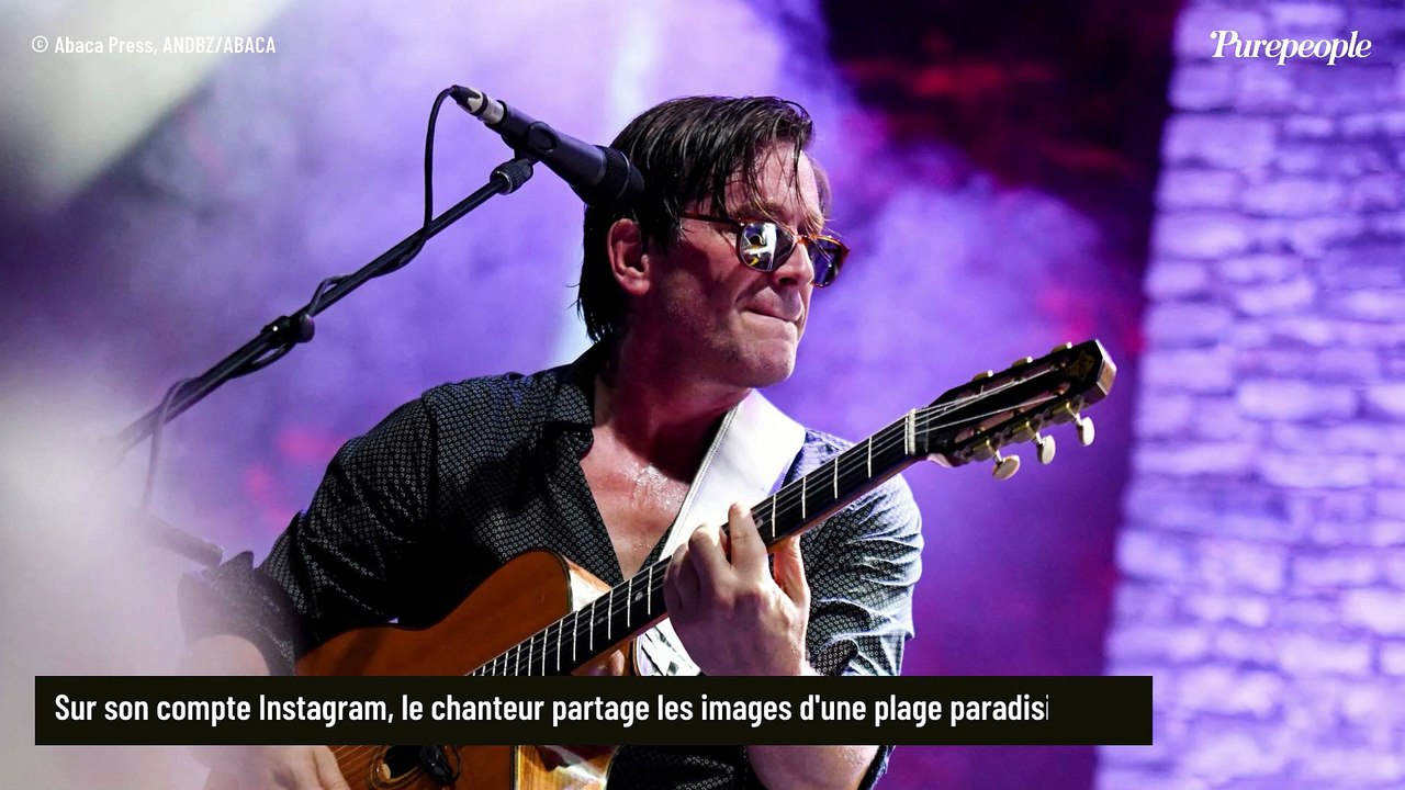 Thomas Dutronc dévoile l’un des meilleurs endroits pour “ne plus penser à rien”, une plage sublime où l’eau est translucide