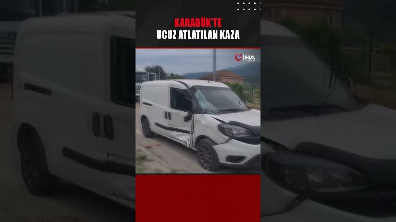 Kara yoluna kontrolsüz çıkan kamyonete tuğla yüklü tır çarptı.