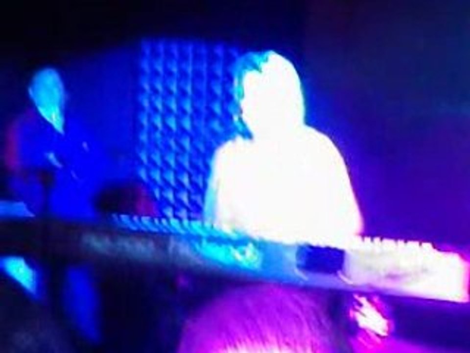 Dernière Chance - Léa Castel au showcase SFR