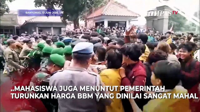 Saling Dorong TNI-Polri & Mahasiswa! Aksi Demo Kritisi Ekonomi di Banyumas