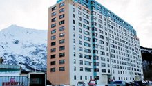 Imagine une ville entière dans UN SEUL bâtiment! Bienvenue à Whittier #géographie