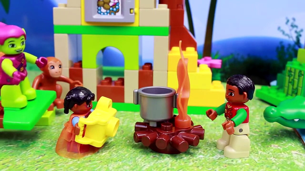 Duplo Lego Batman and Spiderman with Superman Fight Green Goblin Stealing Jungle Jewels Legos