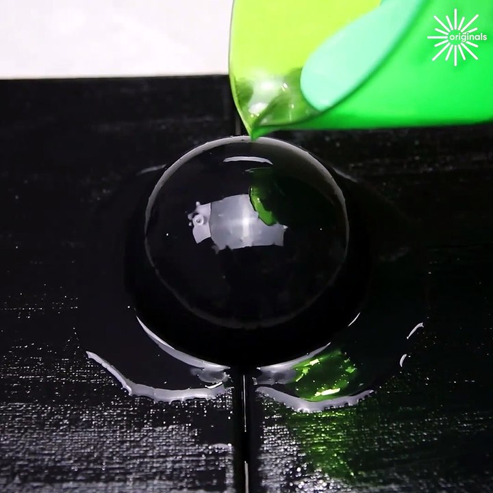 Creative acrylic pouring technique!