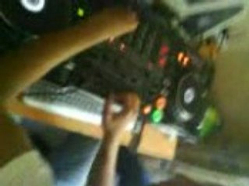 MOV Dj K0ux