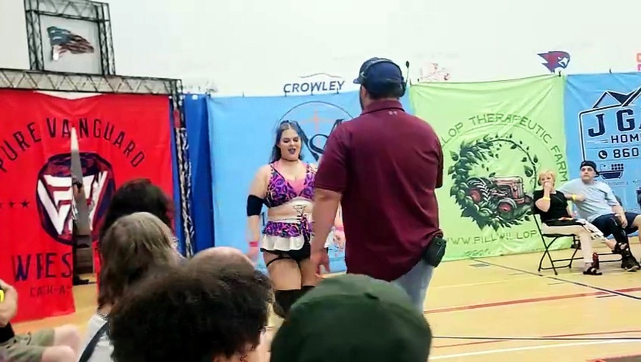 Pure Vanguard Wrestling Isana vs Killa Jay Entrances