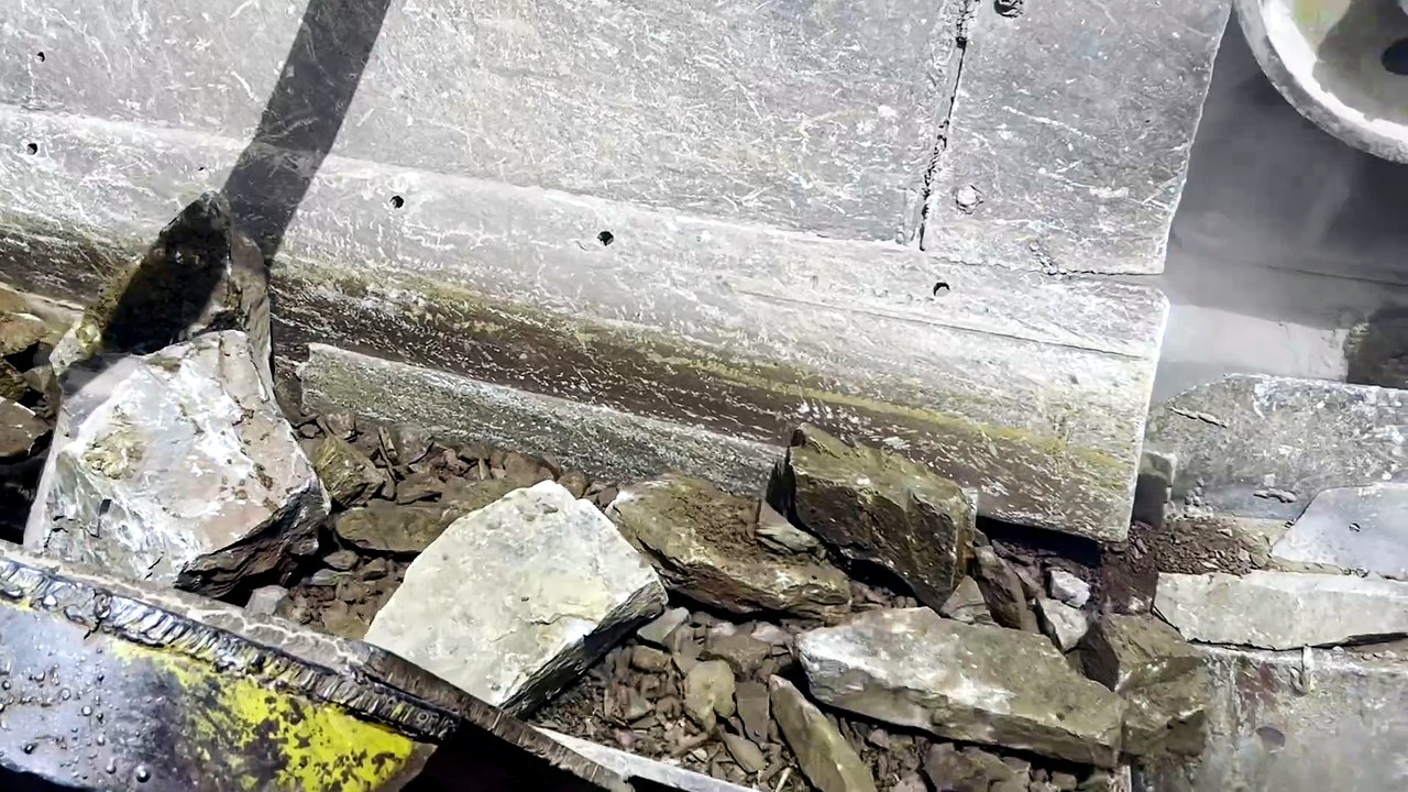 Giant Stone Crusher