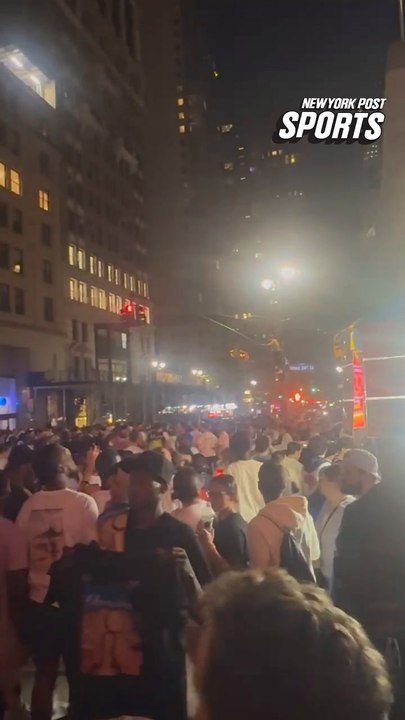 Knicks fans are going wild in the streets