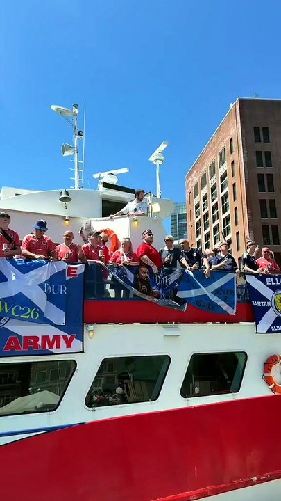 I tifosi della Scozia impazziscono per l'esordio al Mondiale