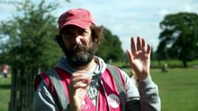 Joe Wilkinson 'marshalls' Bushy Parkrun