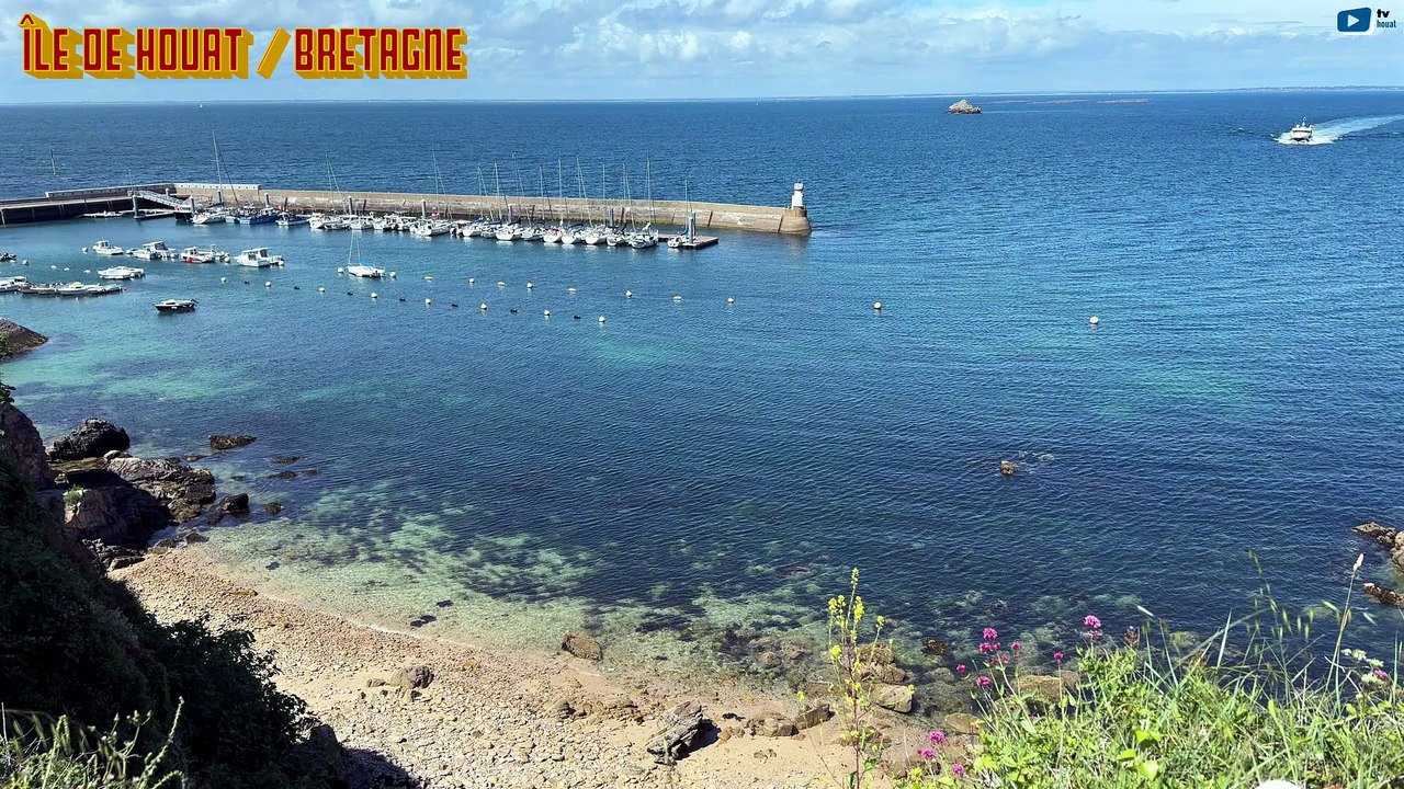 Île de Houat  | Le Ferry 'Melvan' au Port | Île de Houat TV