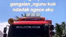 Truk oleng
