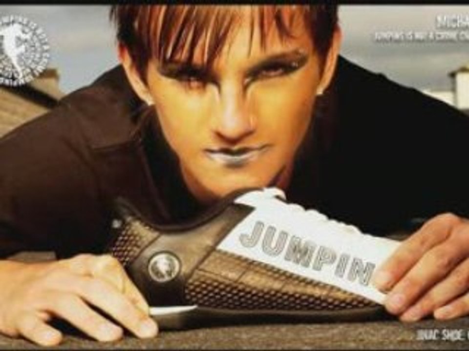 JUMPSTYLE JUMPSTYLE JUMPING IS NOT A CRIME T-SHIRT FOOTWEAR