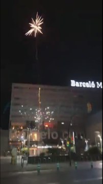 Fuegos artificiales de madrugada en el hotel del Almería en la previa del Málaga-Almería
