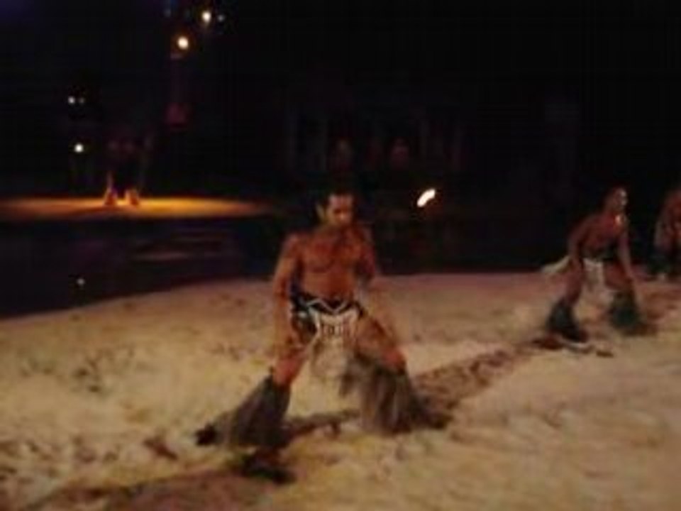 Baile de los guerreros - Port Aventura 03-07-043